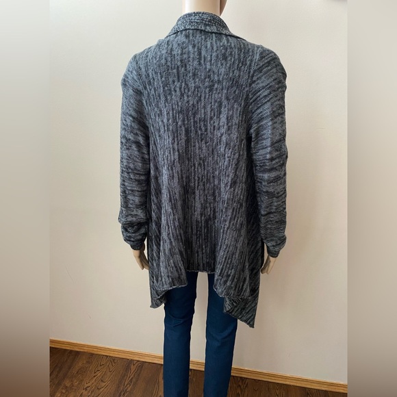 Tweeds - Picture 3 of 3